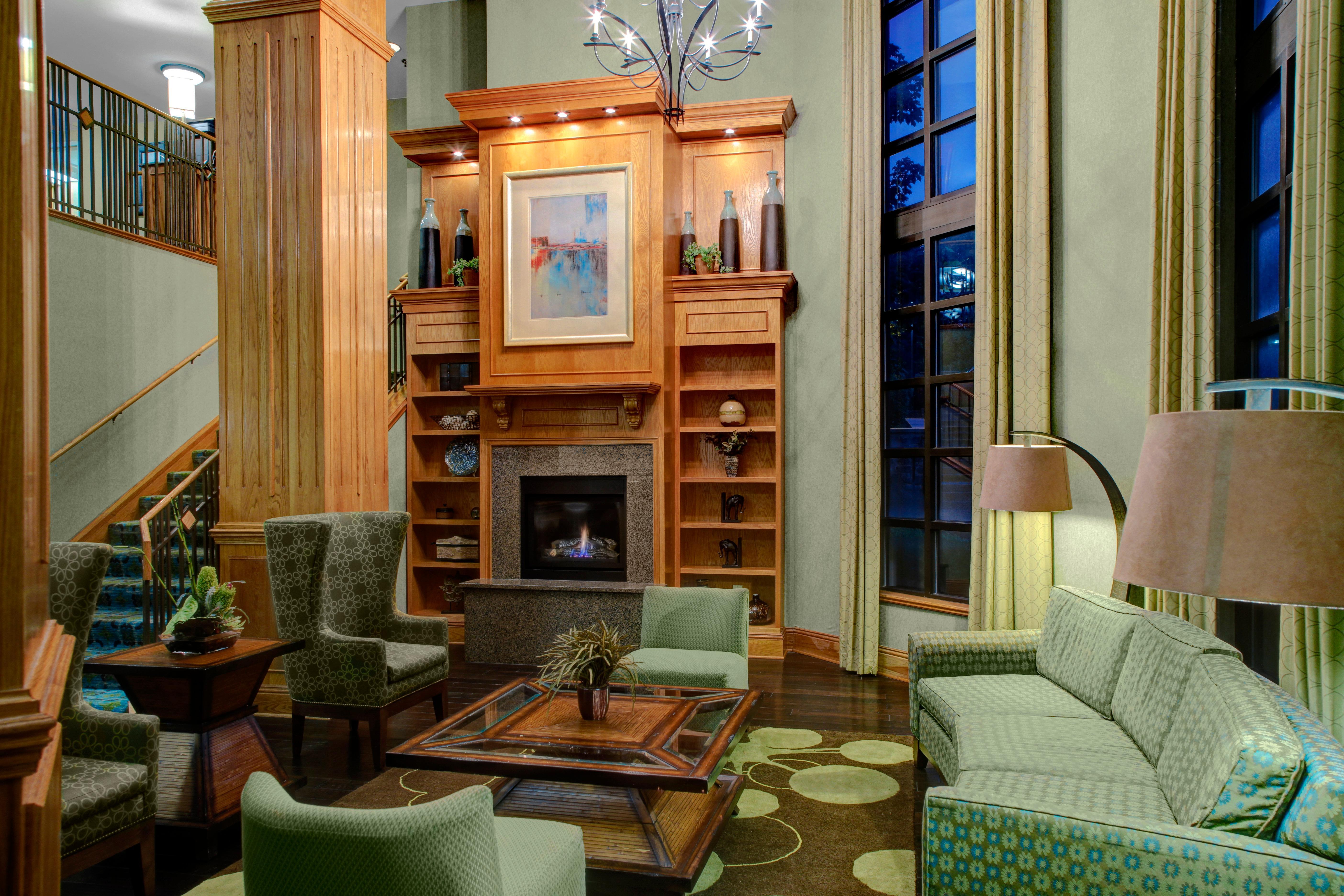 Holiday Inn Express Hotel & Suites Atlanta Buckhead By Ihg Экстерьер фото