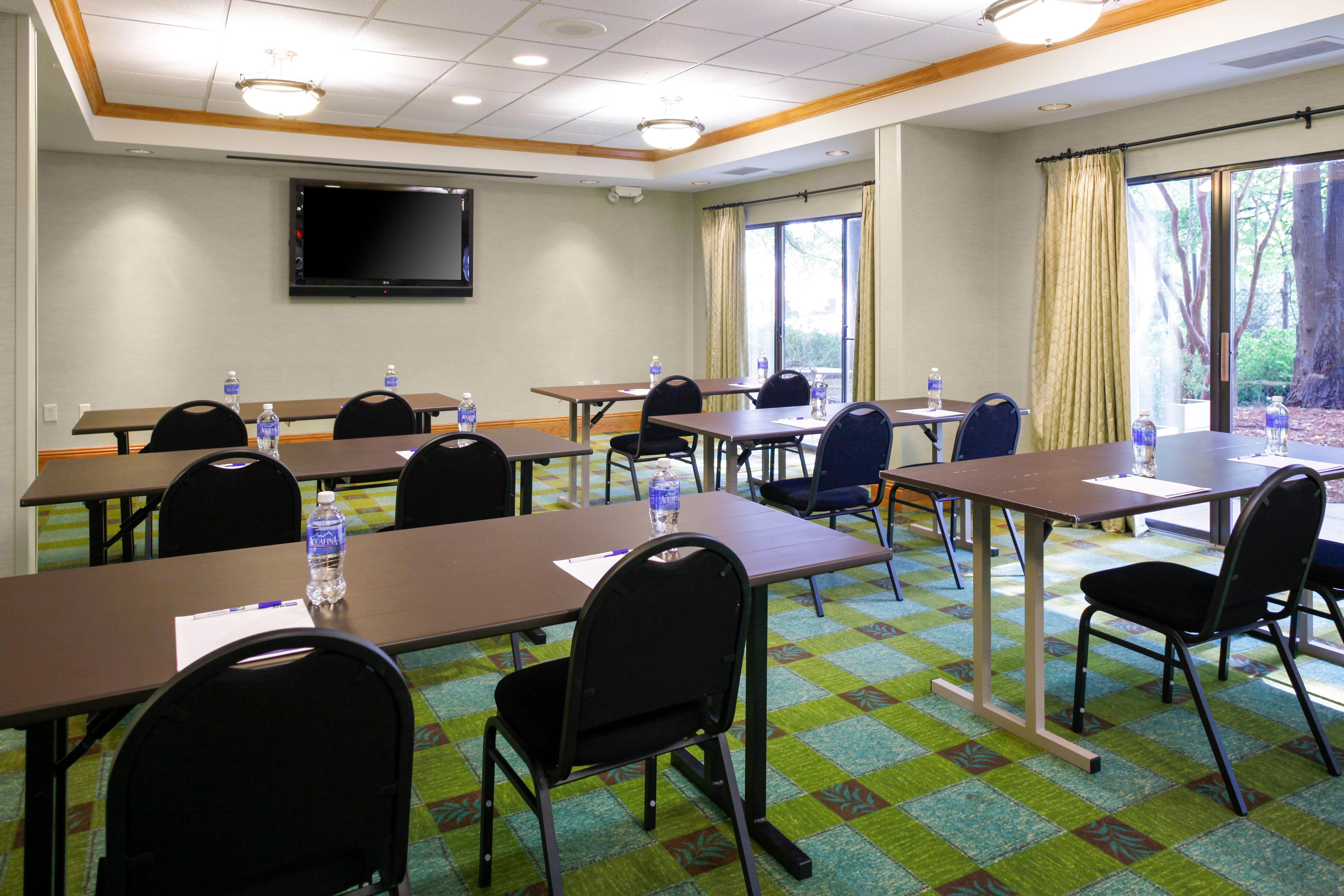 Holiday Inn Express Hotel & Suites Atlanta Buckhead By Ihg Экстерьер фото