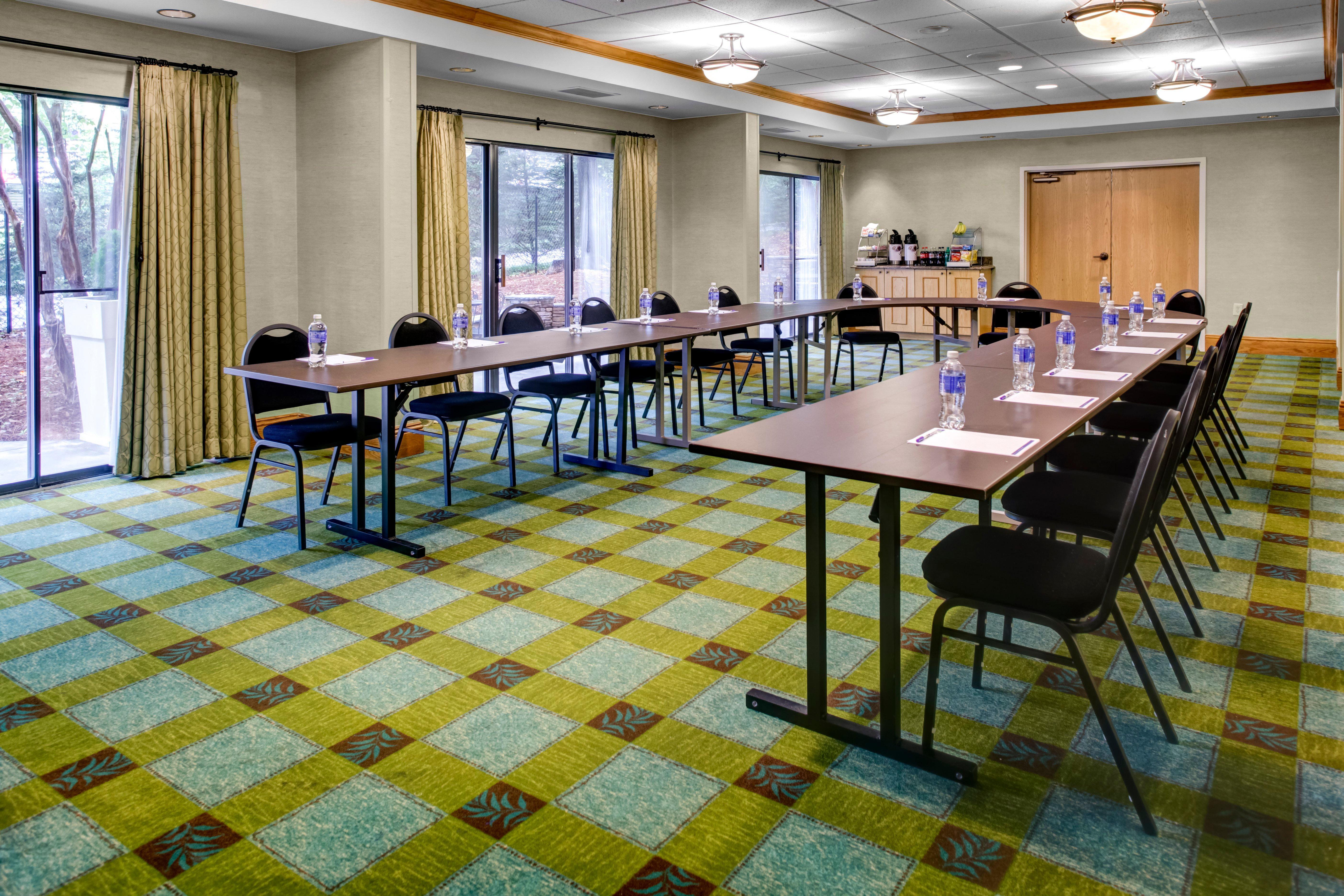 Holiday Inn Express Hotel & Suites Atlanta Buckhead By Ihg Экстерьер фото